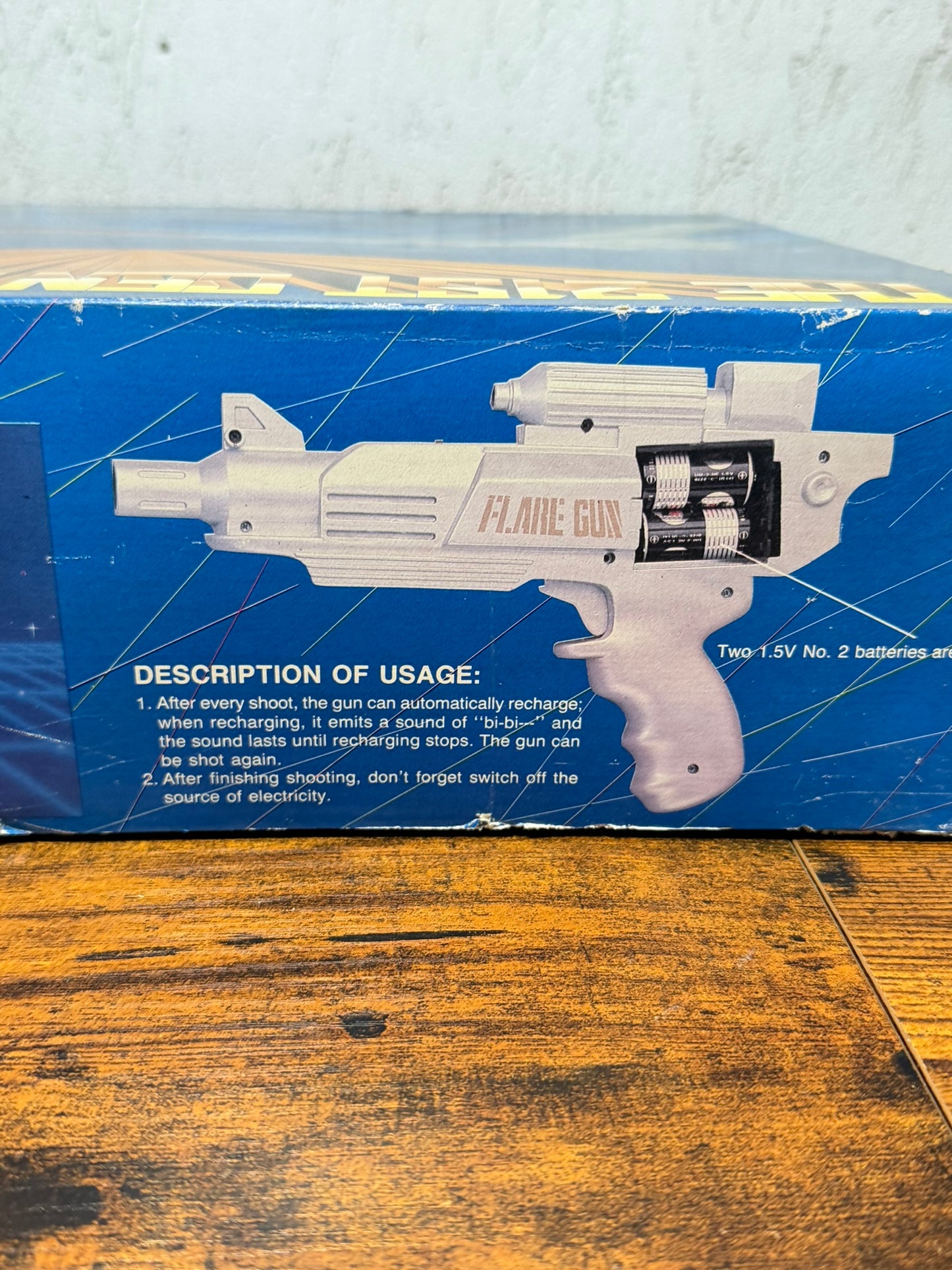 The 21ST CENTURY'S WAR HK-210GC flashing gun