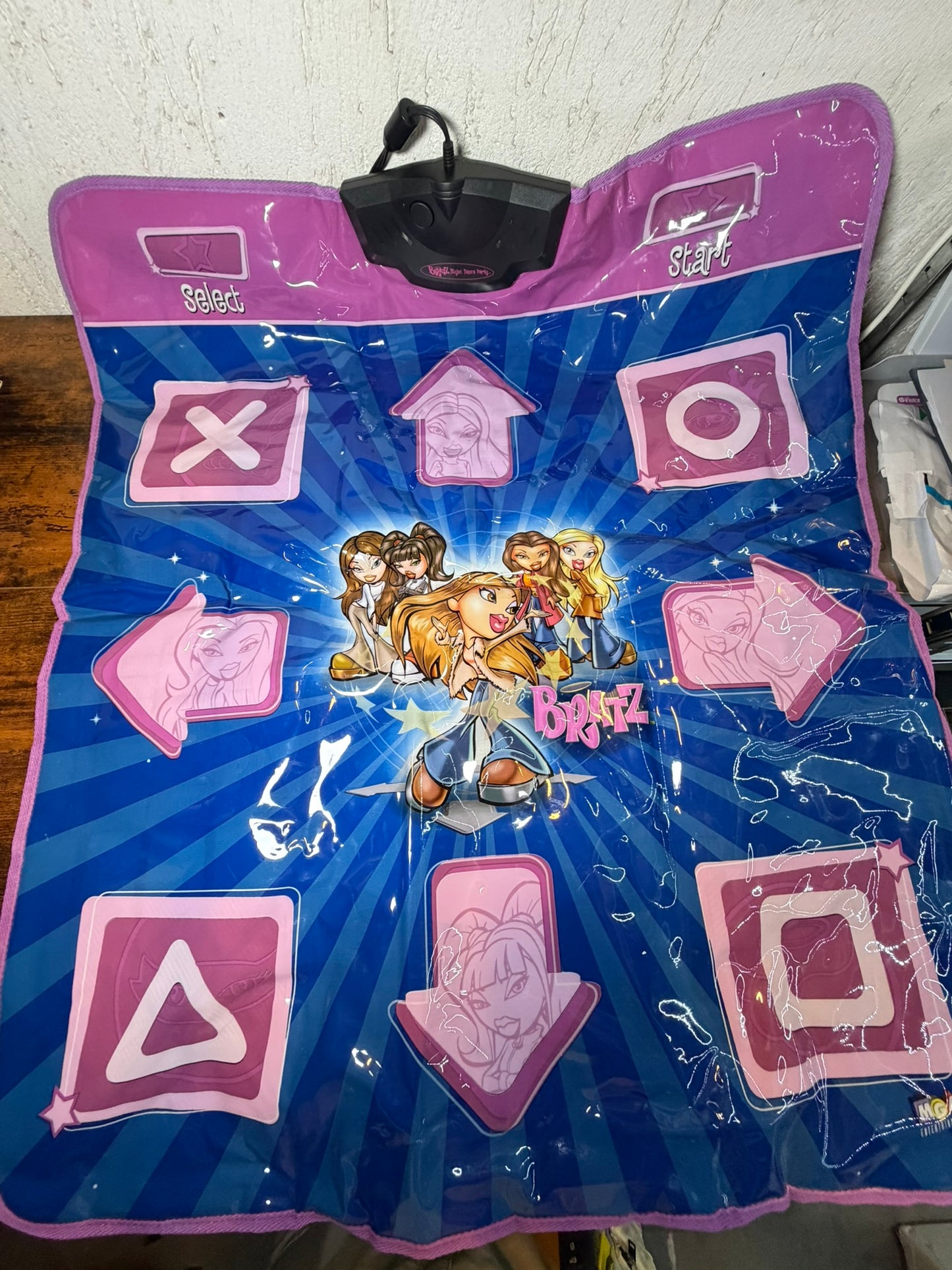 BRATZ 2003 PLUG AND PLAY GAME MAT mga