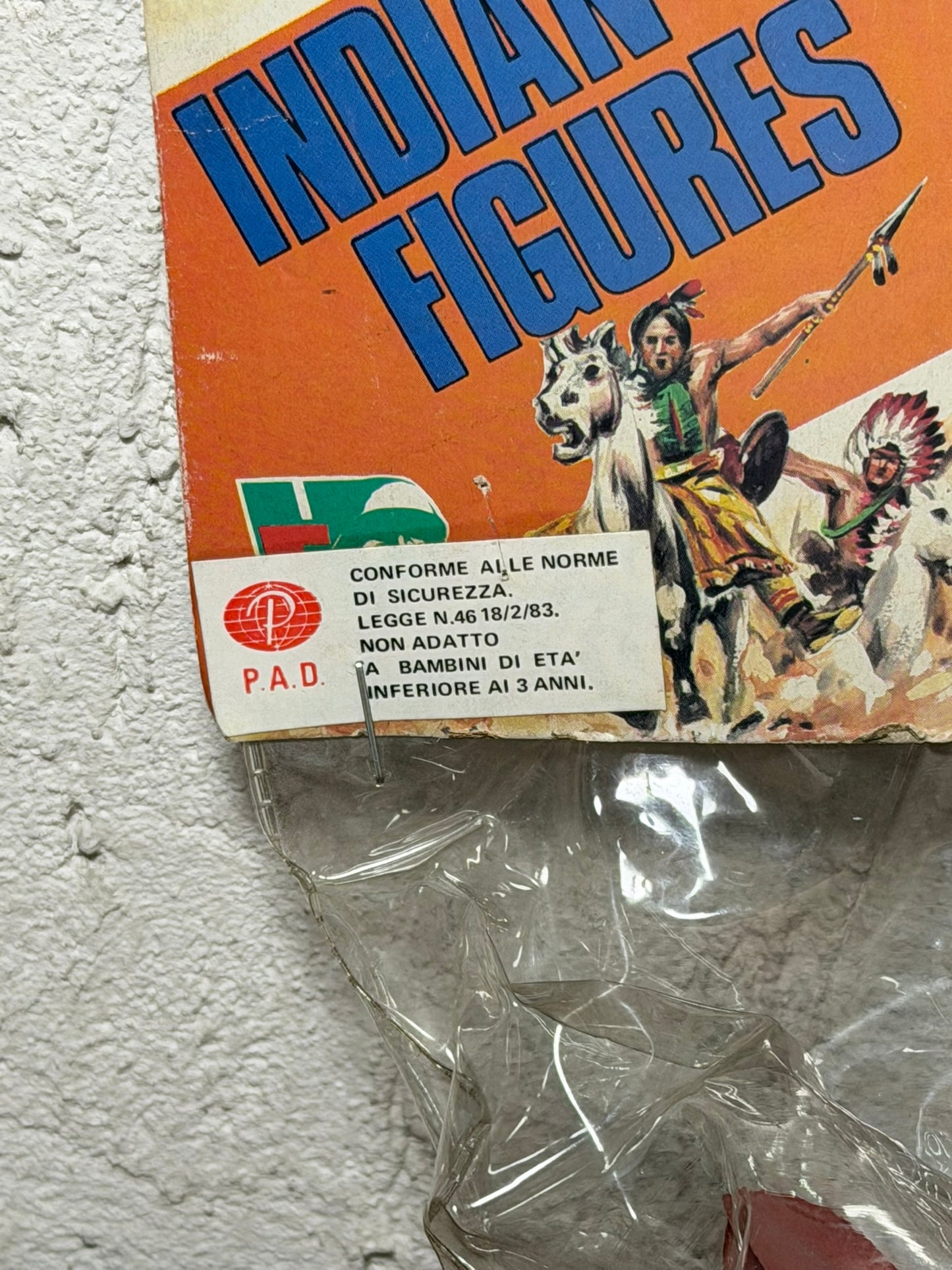 Vintage 1984 Lido Indian figures Plastic Toy indians toy cowboys & indians